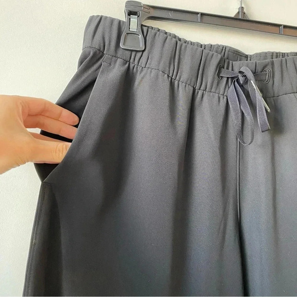 Lululemon On The Fly Wide Leg 7/8 Pant Woven Black 8 - Picture 5 of 11